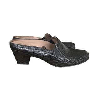 Rialto Faux Crocodile Leather Comfort Slide Mule (9M)